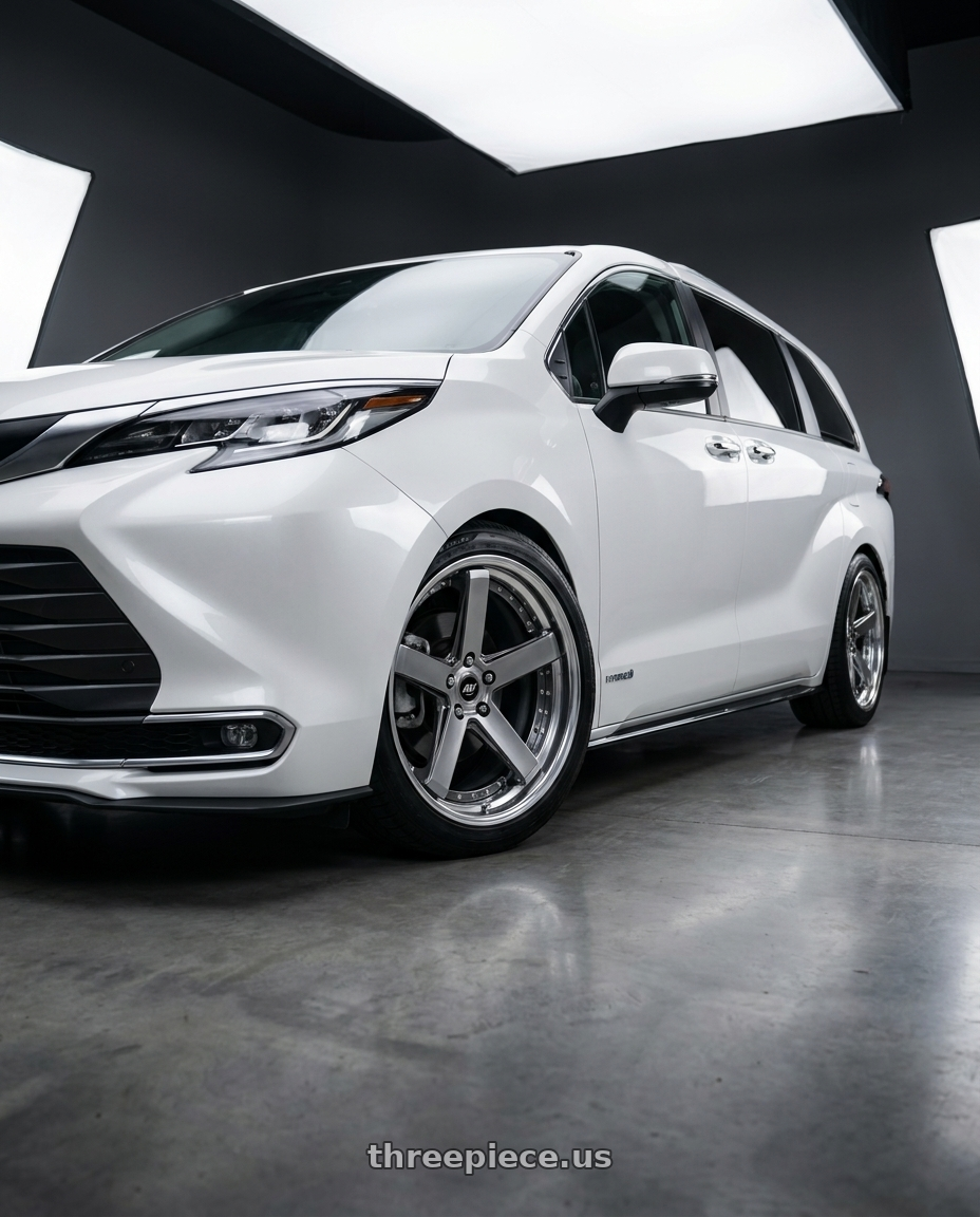 2021 Toyota Sienna Limited with Work Zeast Black Label Bst2 5x114.3 20x8.5+38 A Disk Brilliant Silver Black wheels