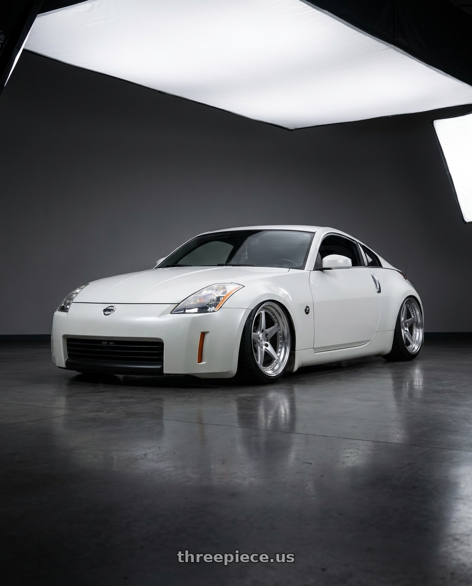 2005 Nissan 350z with Aodhan DS05 5x114.3 18x9.5+30 Silver w/Machined Face wheels