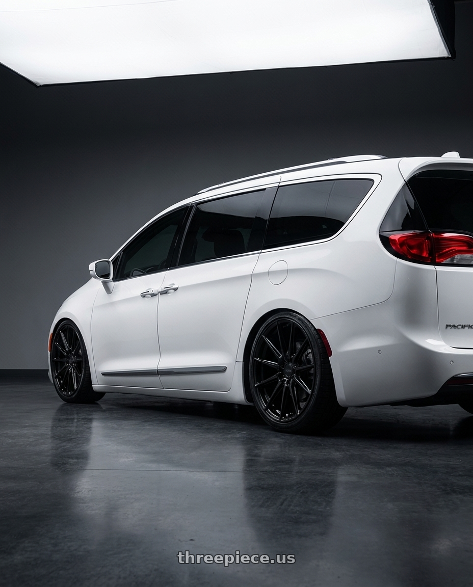 2017 chrysler pacifika limited white with VOSSEN HF6-1 6X135 22x9.5 +20 GLOSS BLACK wheels rear three quarter view square tires