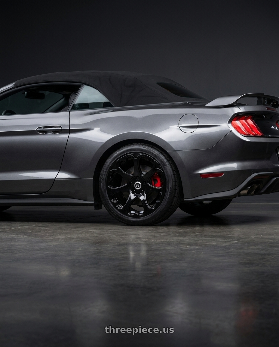 2019 Mustang GT premium Convertible Magnetic Grey with Heritage Wheel Kokoro MonoC 5X114.3 19x9.5+38 Black wheels rear three quarter view square tires