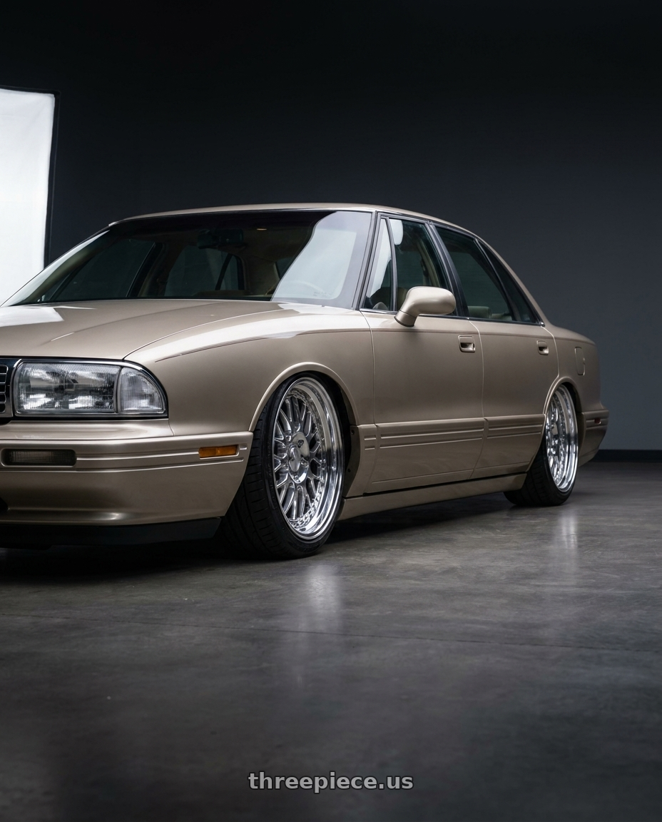 1992 Oldsmobile 98 Regency Elite with Heritage Wheel AVUS wheels