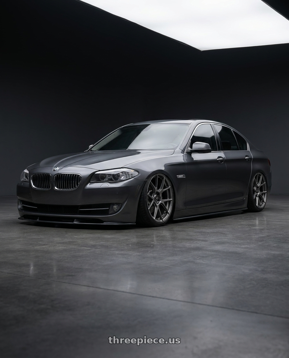 2016 BMW 5 Series F10 with Konig Ampliform 5x120 20x8.5+45 Dark Metallic Graphite wheels