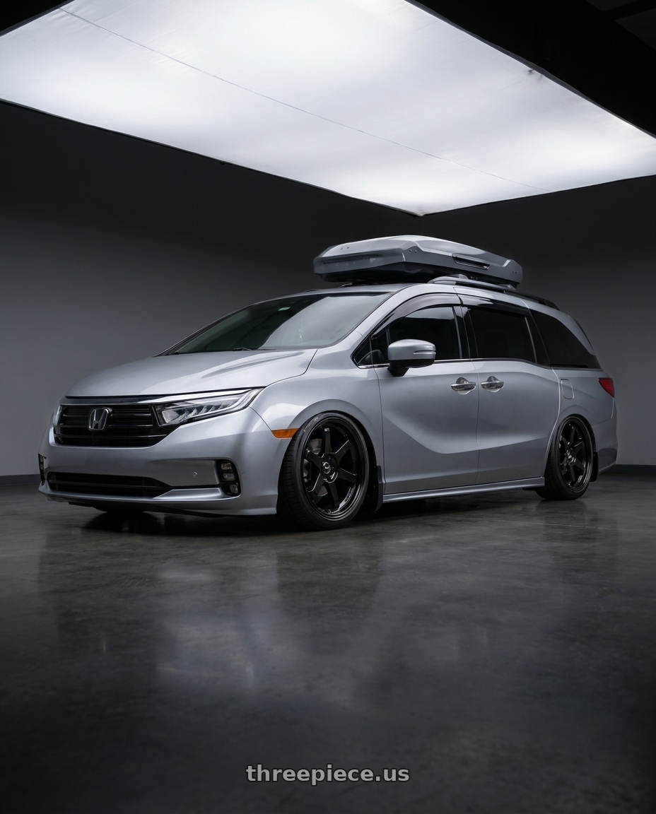 2024 Honda Odyssey with Vors TR37 5x120 17x8 +35 Gloss Black wheels