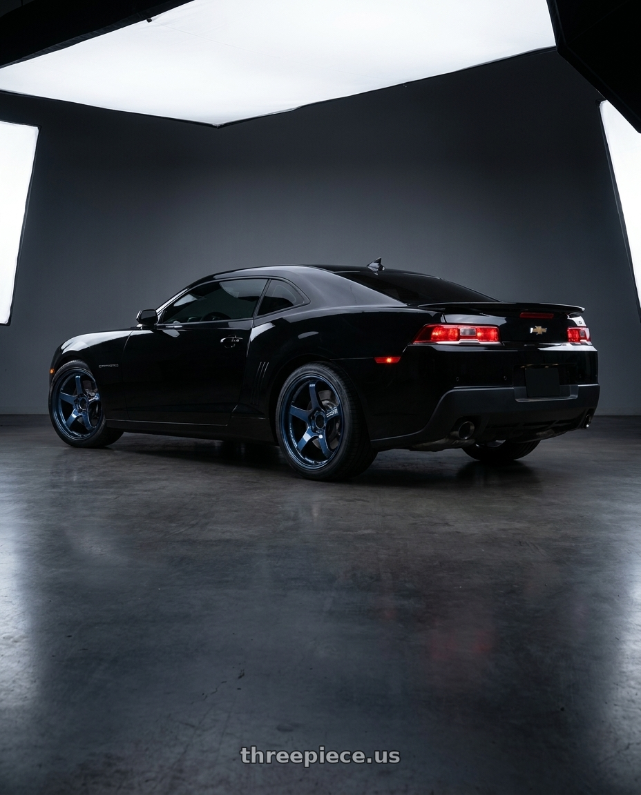 2015 Chevrolet Camaro SS Coupe with Advan Racing GT PV 5x120 20x10.0 +32 RACING TITANIUM BLUE wheels rear three quarter view square tires
