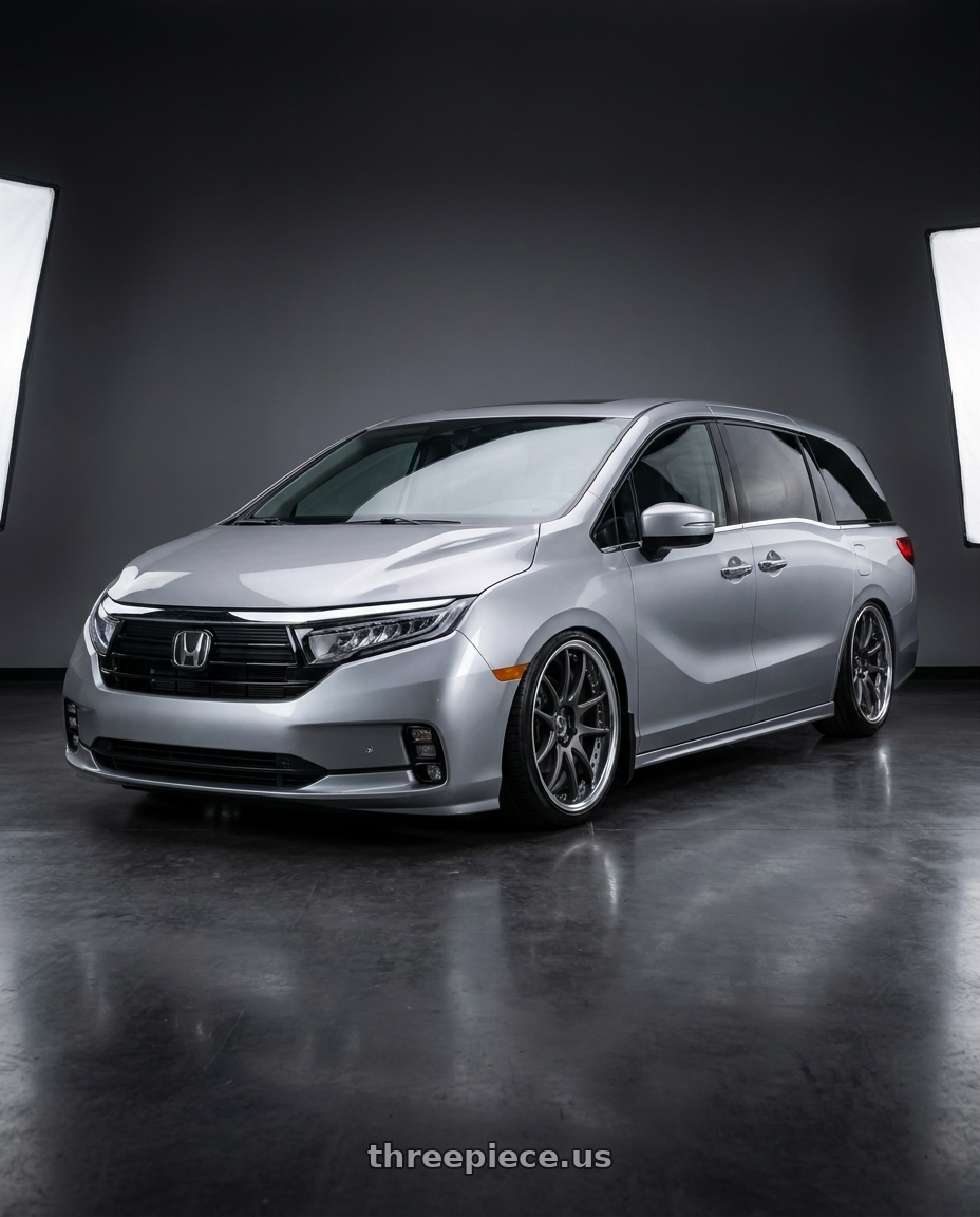 2024 Honda Odyssey  with Work Emotion Cr 3P 5x120 18x8+41 L Disk Matte Gunmetal wheels