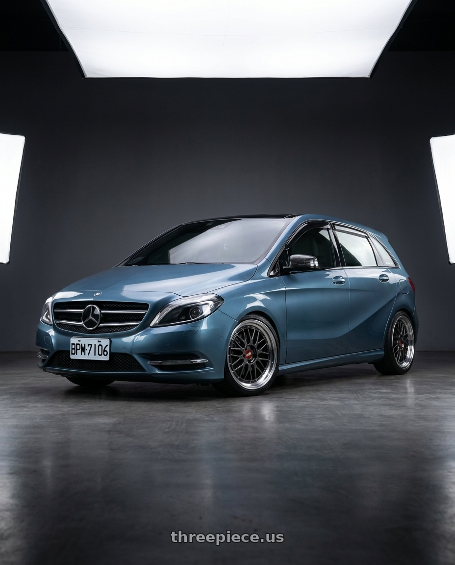 2013 benz B180 Taiwan license number BPM-7106 with BBS LM 5x114.3 18x8.5+38 Diamond Black wheels