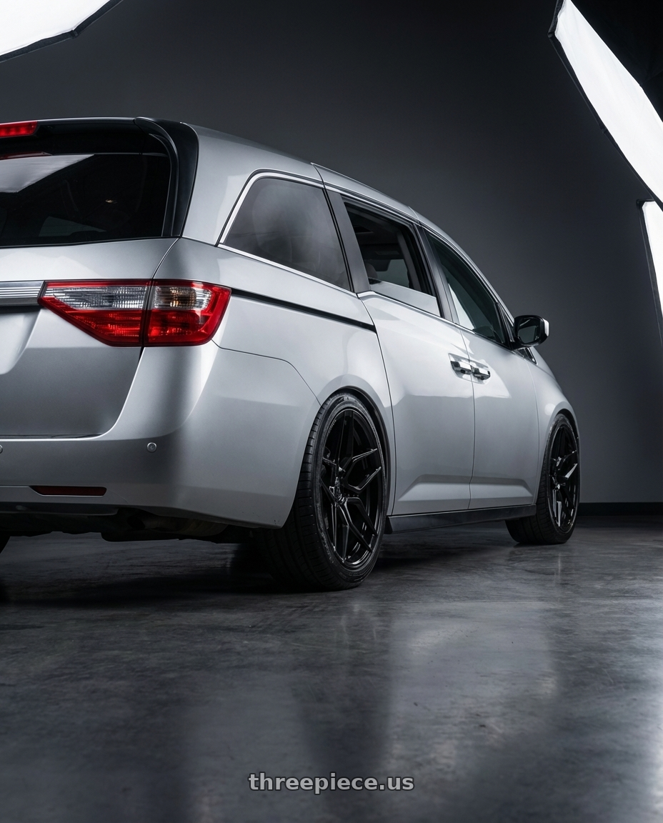 2013 honda odyssey, alabaster silver metallic with Rohana RFX11 5x120 19x8.5+33 Gloss Black wheels rear three quarter view square tires