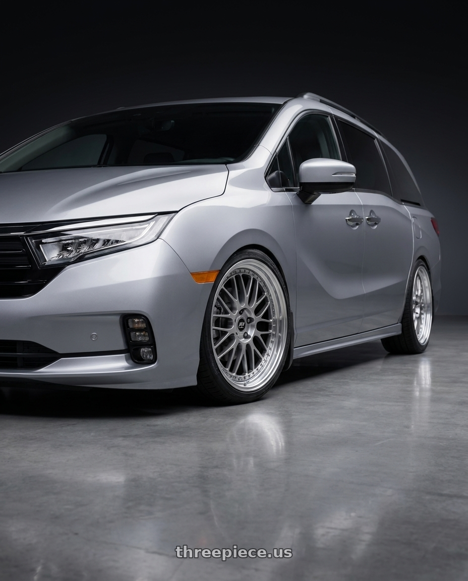 2024 Honda Odyssey with Work Zistance W10m 5x120 19x8+36 w disk Crystal Silver wheels