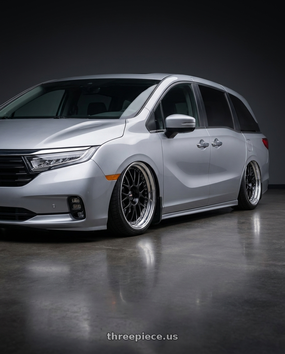 2024 Honda Odyssey with SSR Professor MS1 5x120 20x7.5+43 NR Disk Black wheels