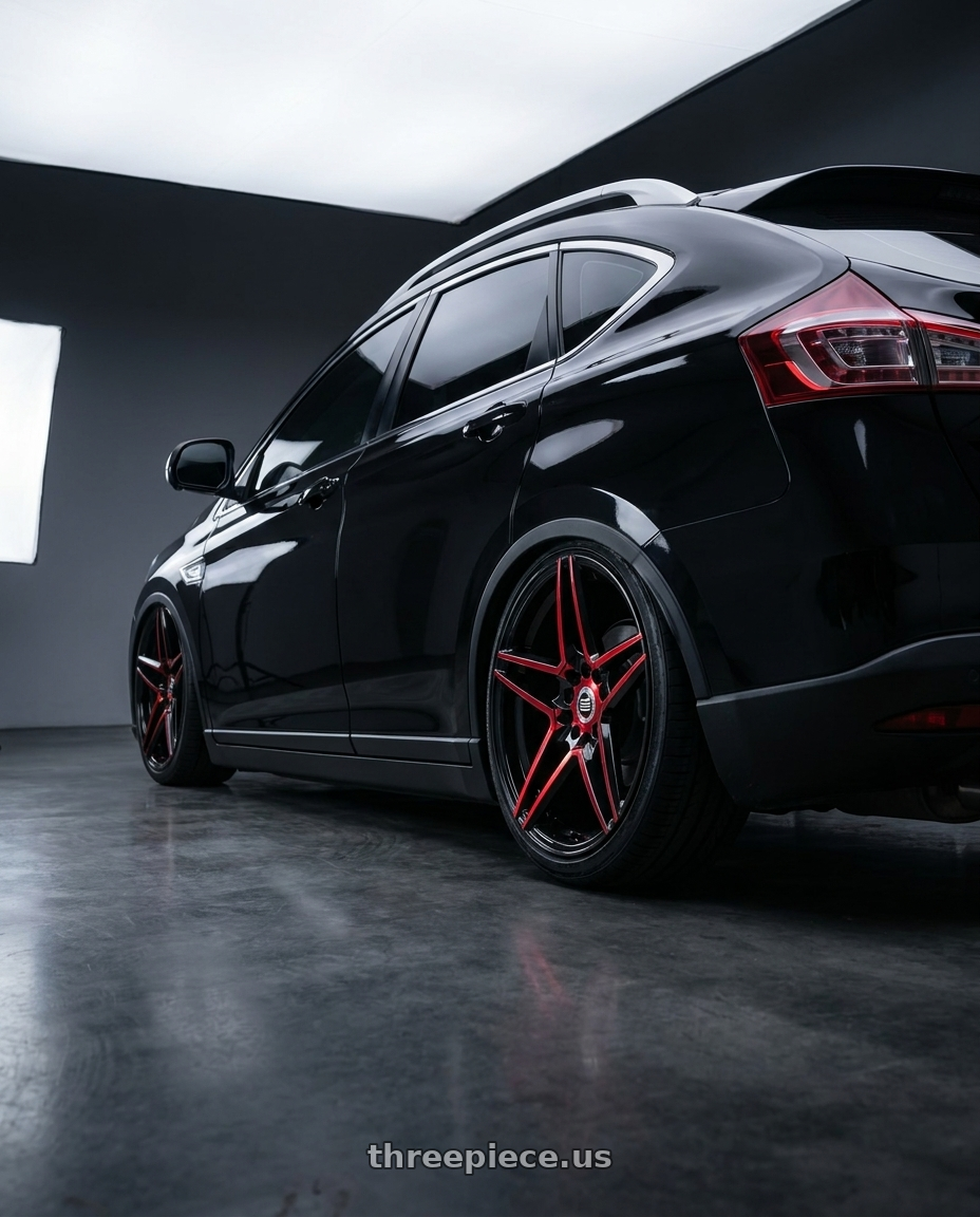2025 Luxgen U6 Neo黑+特仕版(台灣保時捷) with Spec-1 SP-54 5x114.3/5x120 20x8.5 +38 Gloss Black & Red Machined wheels rear three quarter view slight stretch tires