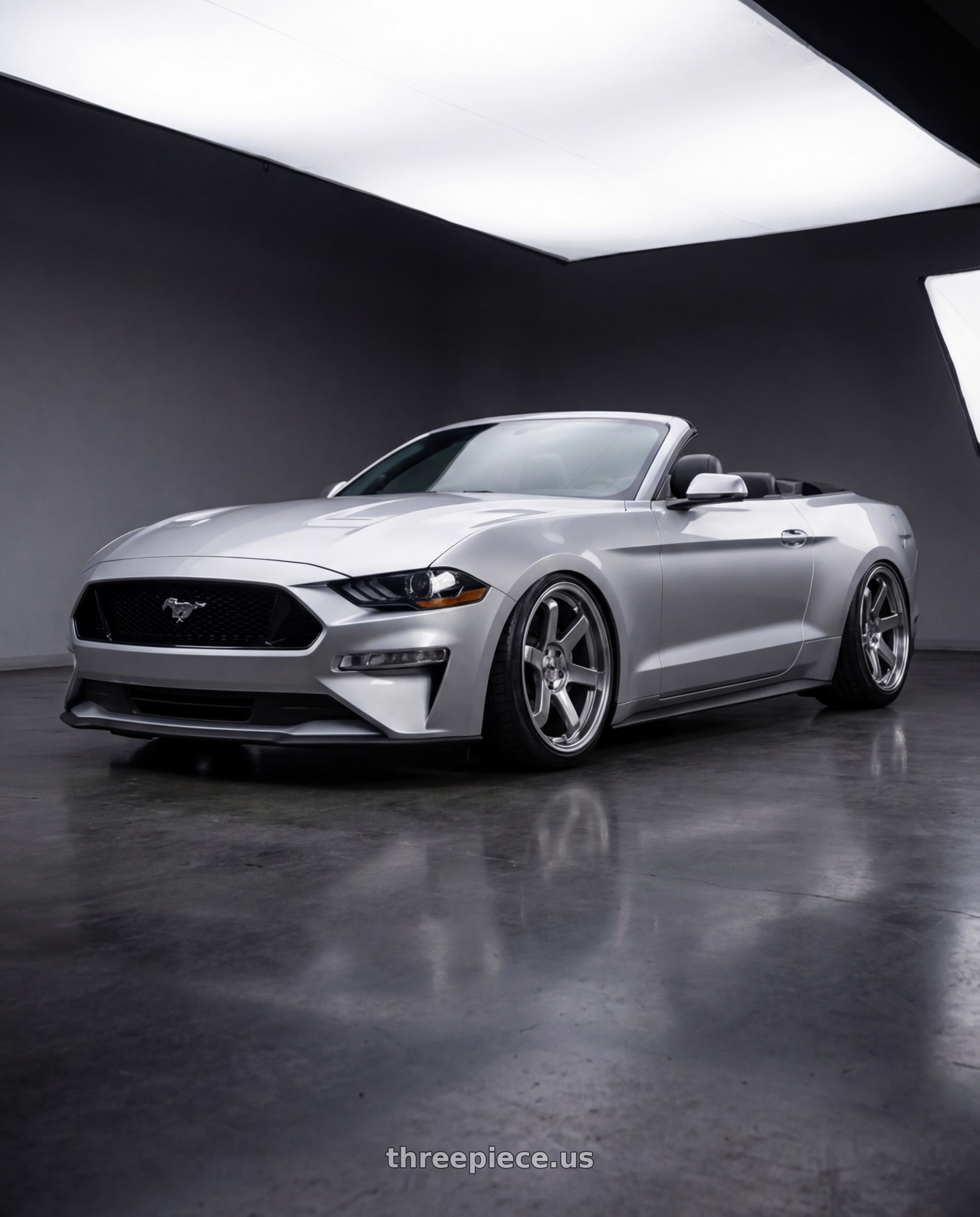 2018 ford mustang with F1R F106 5x114.3 18x9.5 +22 Hyper Black wheels