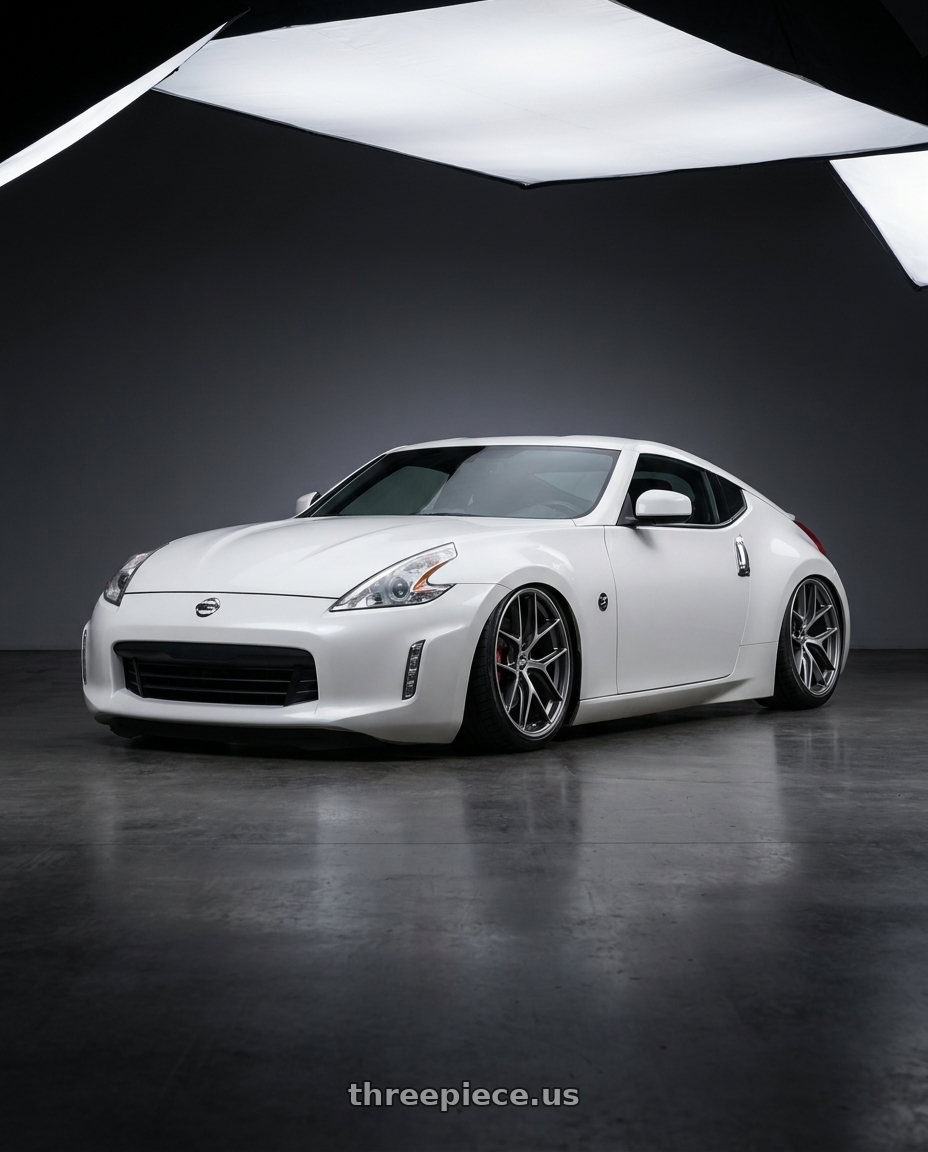 2019 Nissan 370Z with BBS CC-R 5x114.3 19x8.5+30 Graphite w/ Diamond Cut Face wheels