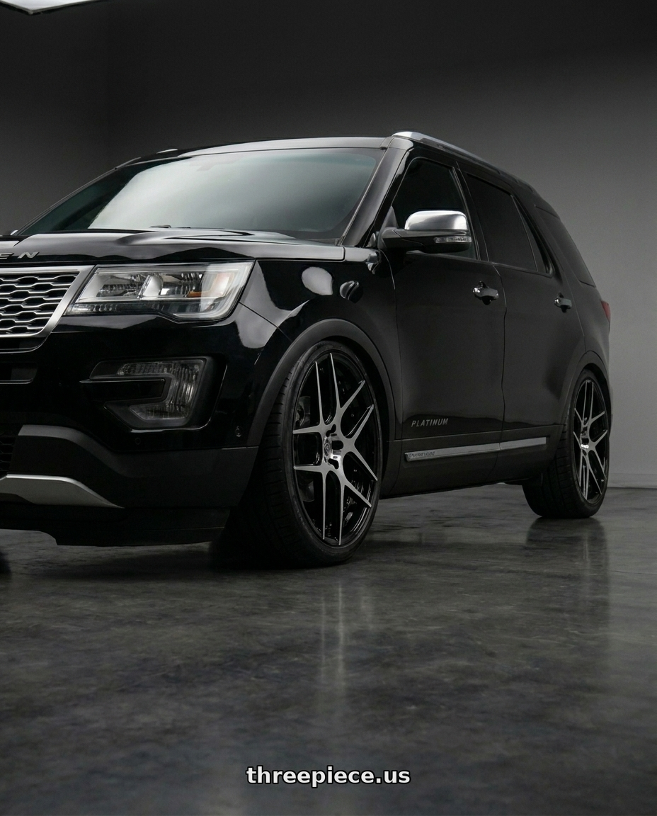 2019 ford explorer platinum  with CAPRI LUXURY C0136 5x114.3 22x9+35 POLISH/BLACK wheels