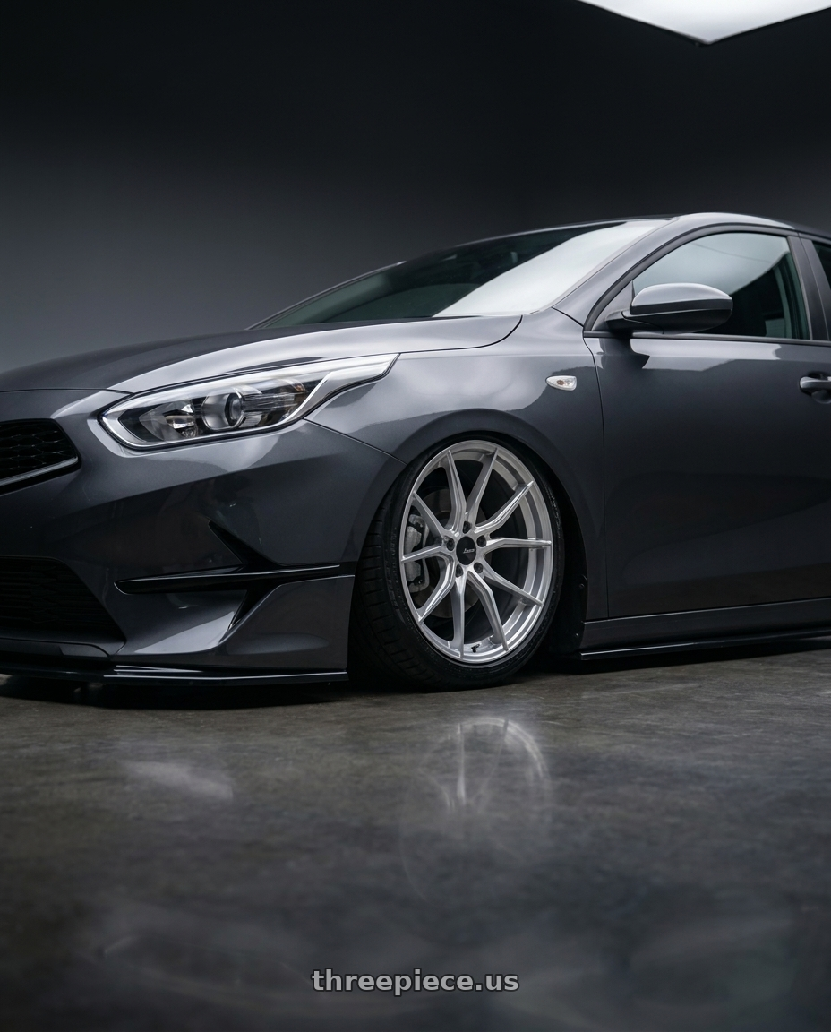 2024 Kia ceed with Advanti Racing 80S Hybris 5x114.3 19x8.5 +35 Silver with Machined Face wheels