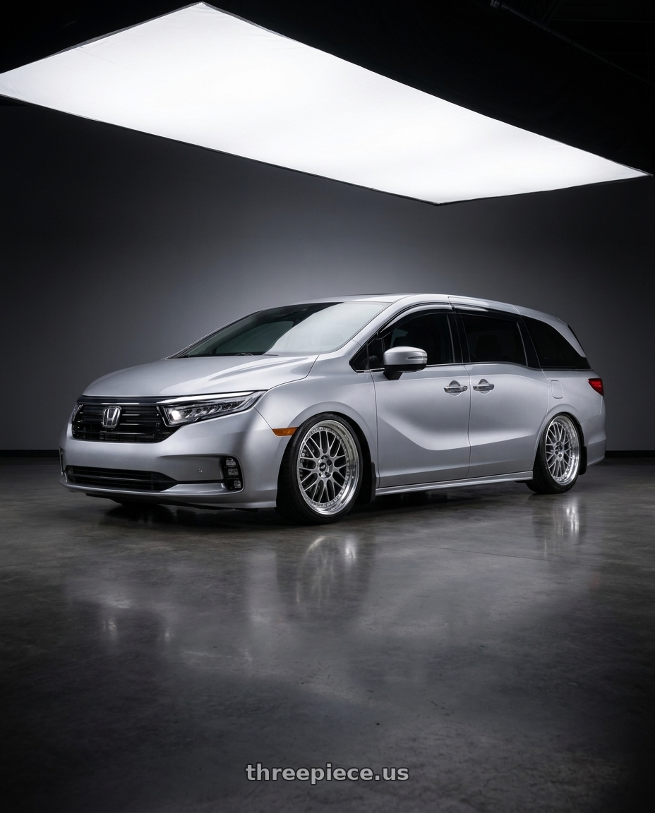 2024 honda odyssey with Work Zistance W10m 5x120 20x8+36 W Disk Crystal Silver wheels