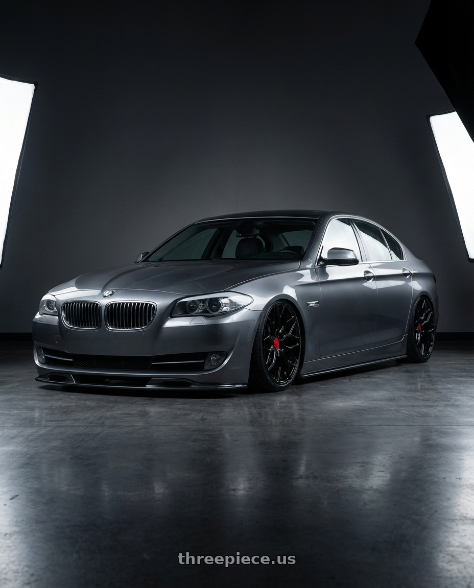 2016 BMW 5 Series F10 with Vossen HF-2 20x9 / 5x120 / ET35 / Flat Face / 66.9 - Gloss Black Wheel - HF2-0B03 wheels