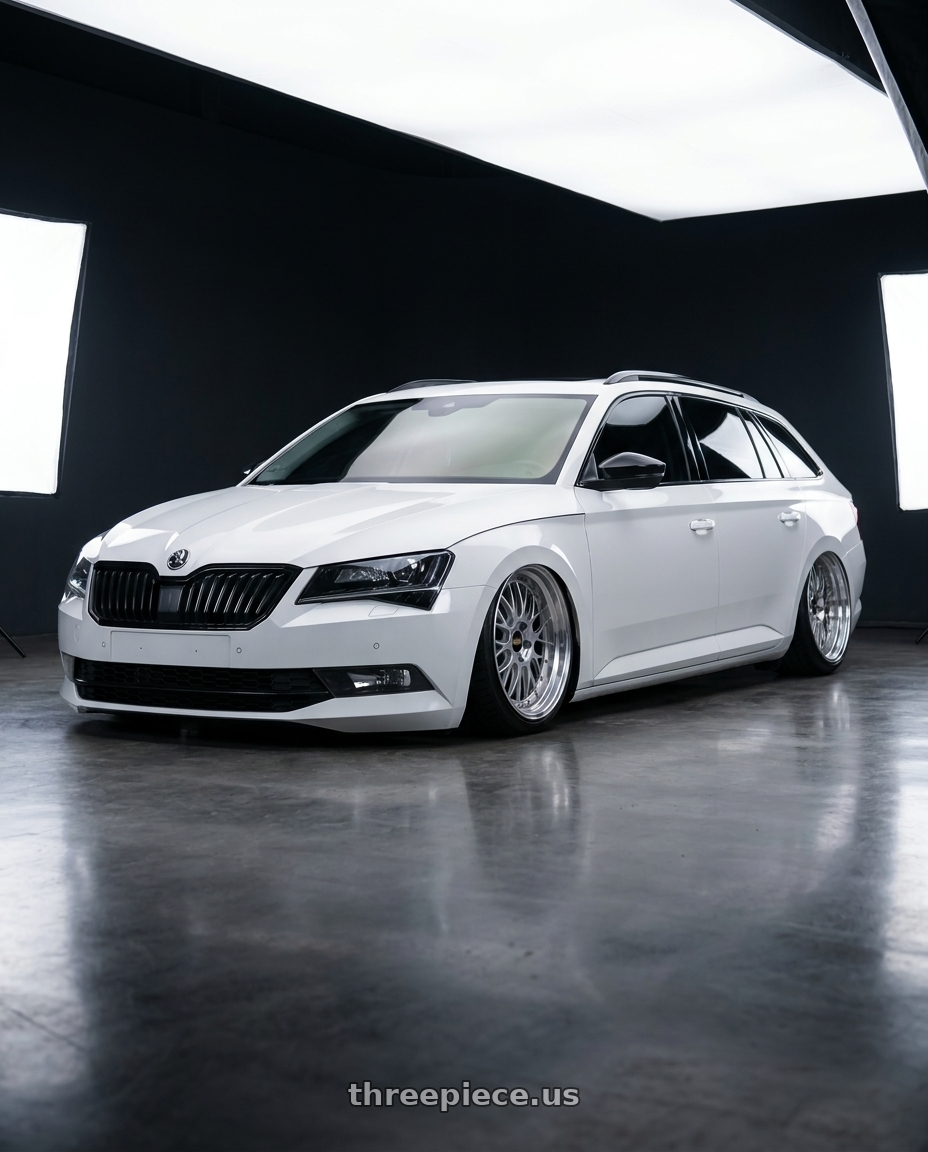 2019 superb combi with BBS LM-R 5x114.3 19x9.5+25 Diamond Silver wheels