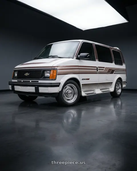 1993 Chevrolet Astro with Vision American-Muscle 55 Rally 5x120.65 15x4+0 Silver wheels