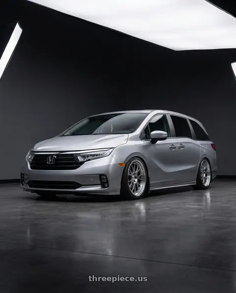 2024 Honda Odyssey with SSR Professor MS3 5x120 20x8+37 NR Disk Titan Silver wheels