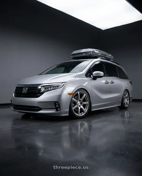 2024 Honda Odyssey with Work Emotion T7r 5x120 18x8.5 +45 Gt Silver wheels