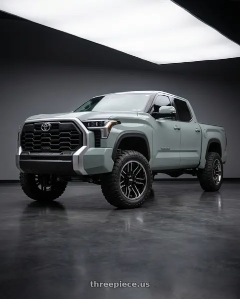 2024 Toyota Tundra with Moto Metal MO202 6X139.7 22X10 -18 GLOSS BLACK MACHINED CENTER CHROME LIP wheels