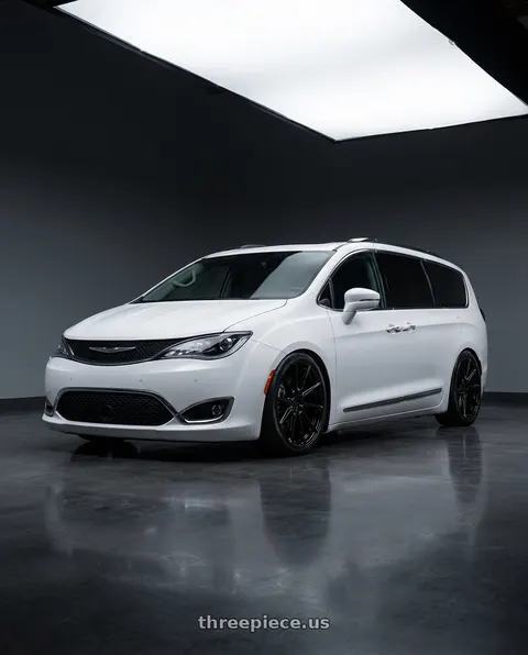 2017 Chrysler Pacifica Limited with VOSSEN HF6-1 6X135 22x9.5 +20 GLOSS BLACK wheels