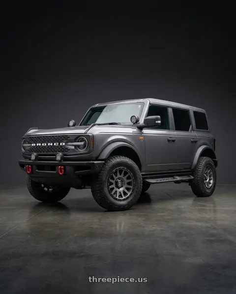 2023 Ford Bronco Badlands with Icon Alloys COMPRESSION 6x139.7 17X8.5+25 TITANIUM wheels
