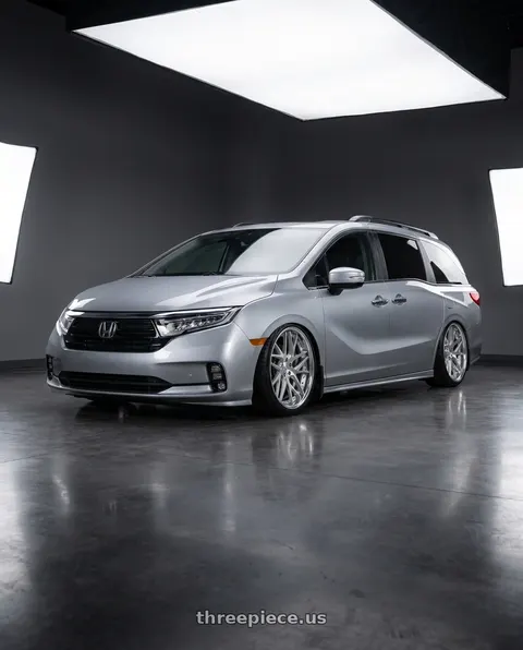 2024 Honda Odyssey with Work Gnosis Cvx 5x120 22x8.5+45 O Disk Brush Silver Clear wheels