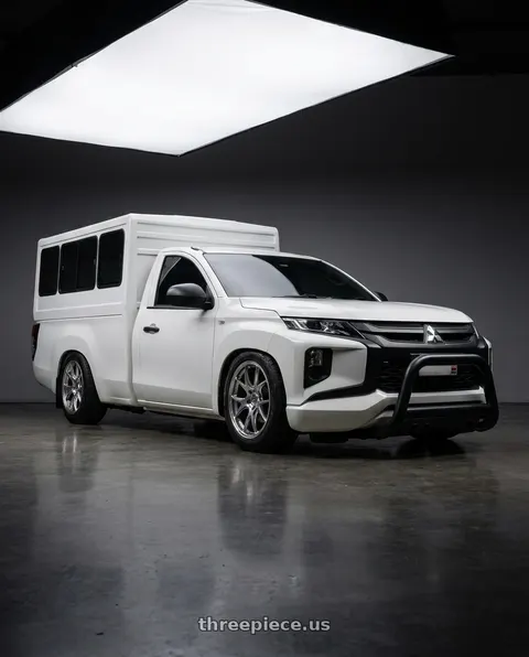 2022 Mitsubishi Triton with Homura 2X5RA 5x114.3 20x8.5+38 Grace Silver / Rim DMC wheels