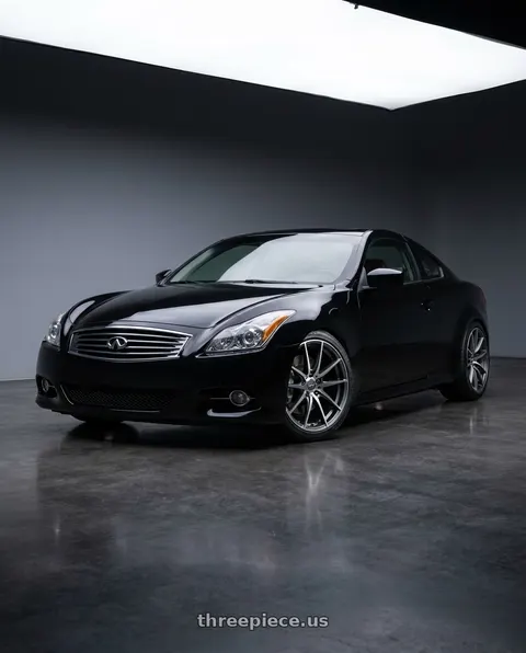 2011 INFINITI G37 with TPMS Sensor wheels