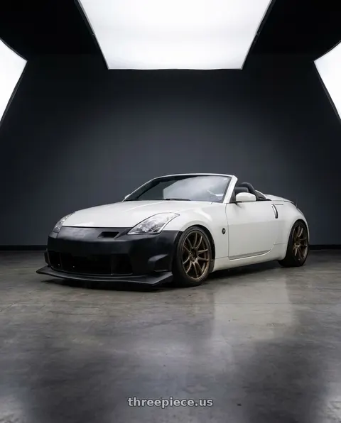 2004 Nissan 350Z with Aodhan DS07 5x114.3 19x9.5+22 Bronze w/Machined Lip wheels