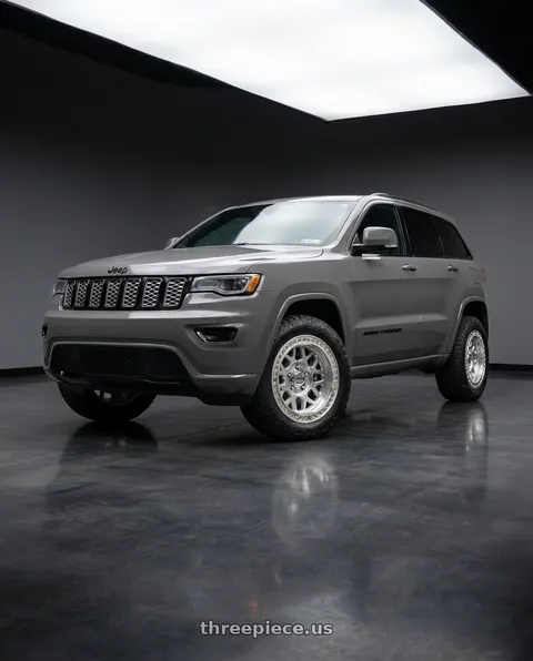 2021 Jeep Grand Cherokee Overland with KMC KM235 GRENADE CRAWL BEADLOCK 5X127 18X9 +10 MACHINED wheels