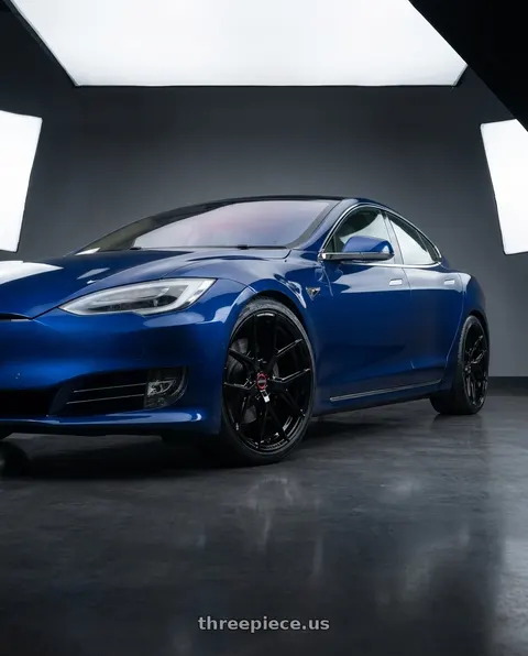 2019 Tesla Model S with VOSSEN HF-5 5X120 21x12 +52 GLOSS BLACK wheels