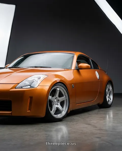 2004 Nissan 350Z with KATANA RACING HR05 5x114.3 18x9.5 +22 Hyper Silver wheels