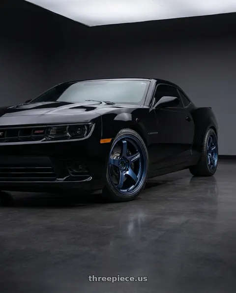 2015 Chevrolet Camaro SS with Advan Racing GT PV 5x120 20x10.0 +32 RACING TITANIUM BLUE wheels