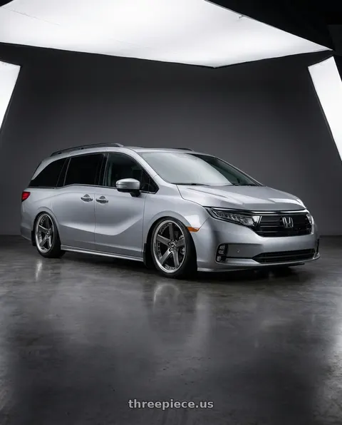 2024 Honda Odyssey with Work Zeast Black Label Bst2 5x120 20x8.5+45 T Disk Brilliant Silver Black wheels
