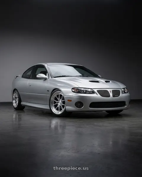 2006 Pontiac GTO with Aodhan DS08 5x120 19x9.5+35 Silver w/Machined Face wheels