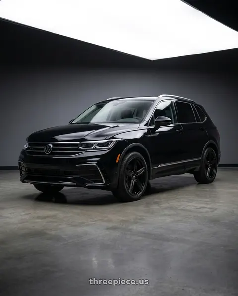 2022 Volkswagen Tiguan with V�xx Como 5x112/5x120 20x8.5+32 Gloss Black wheels