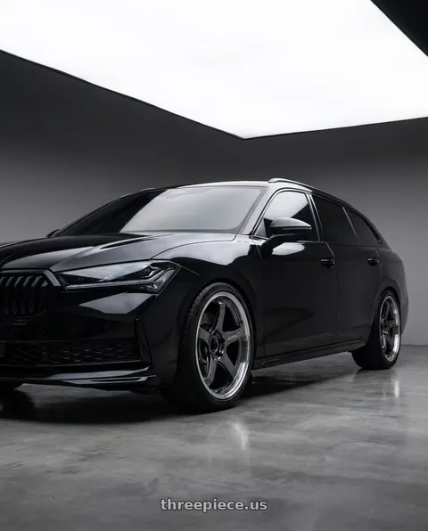 2026 skoda superb combi sportline with Advan Racing GT BEYOND 5x112 19x8.5 +45 MACHINING & HYPER PLATINUM BLACK wheels
