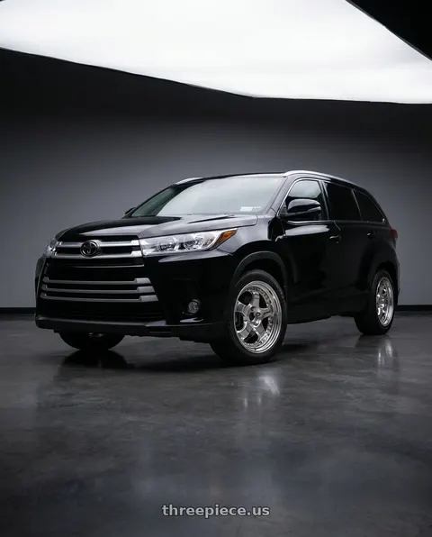2018 Toyota Highlander XLE with Work Meister S1 3P wheels