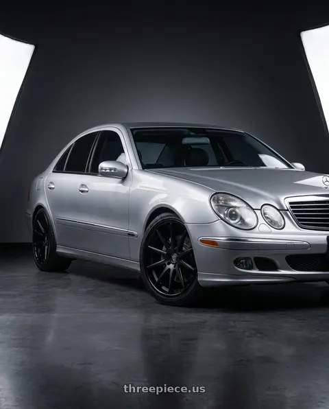 2003 Mercedes-Benz E320 with Rohana RFC10 5x114.3 20x9+15 Matte Black/Gloss Black Lip wheels
