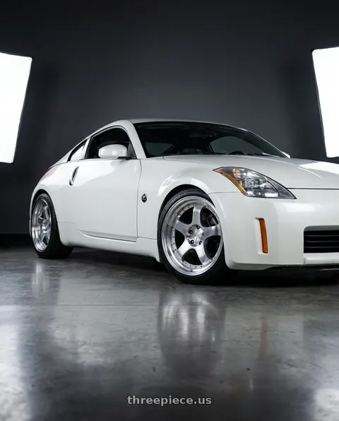 2005 Nissan 350Z with Aodhan AH03 5x114.3 18x9.5+30 Silver w/Machined Face wheels