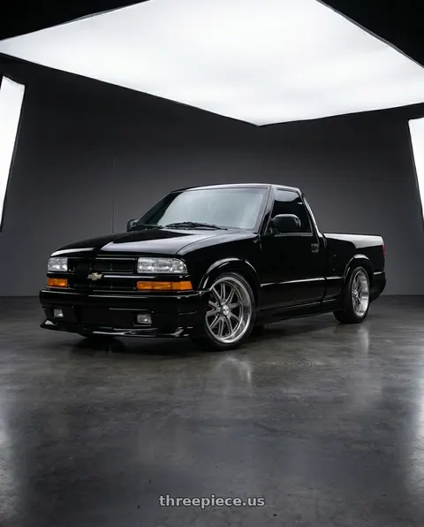 1998 Chevrolet S10 with US Mag 1PC U111 RAMBLER 5X127 20X10.5 +20 MATTE GUN METAL MACHINED wheels