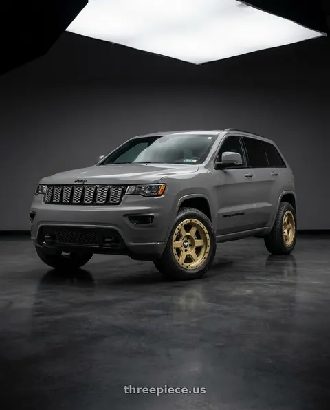 2021 Jeep Grand Cherokee Overland with Dirty Life Compound 9315 5x127 18x9-12 Desert Sand wheels