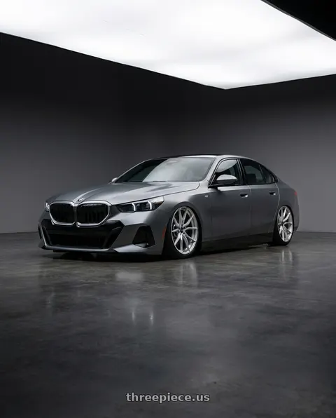 2024 BMW i5 with Advanti Racing 80S Hybris 5X112 19x8.5 +35 Silver with Machined Face wheels