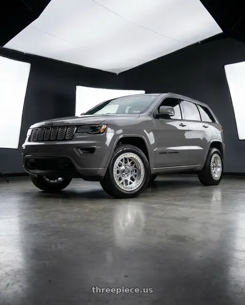 2021 Jeep Grand Cherokee Overland with KMC KM235 GRENADE CRAWL BEADLOCK 5X127 17X8.5 +0 MACHINED wheels
