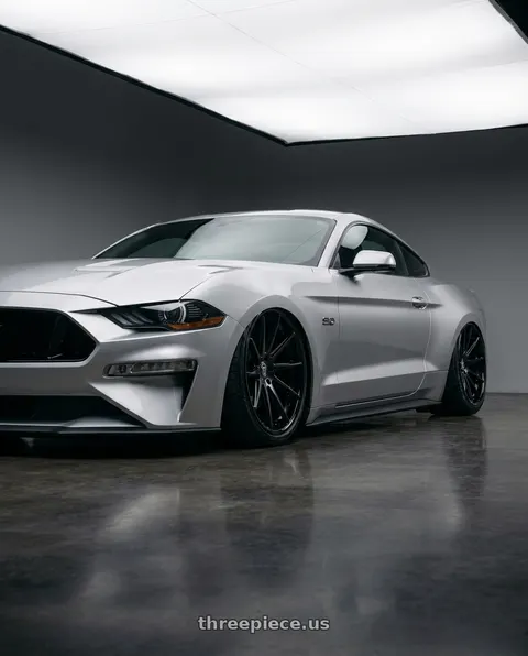2018 Ford Mustang with Rohana RFC10 5x114.3 20x10+25 Matte Black/Gloss Black Lip wheels