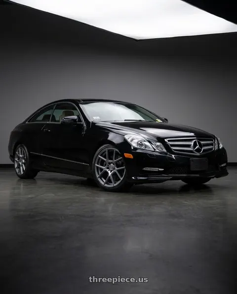 2013 Mercedes-Benz E350 4Matic with Edge Street 356A 5x112 / 5x114.3 18x8 +40 Anthracite wheels