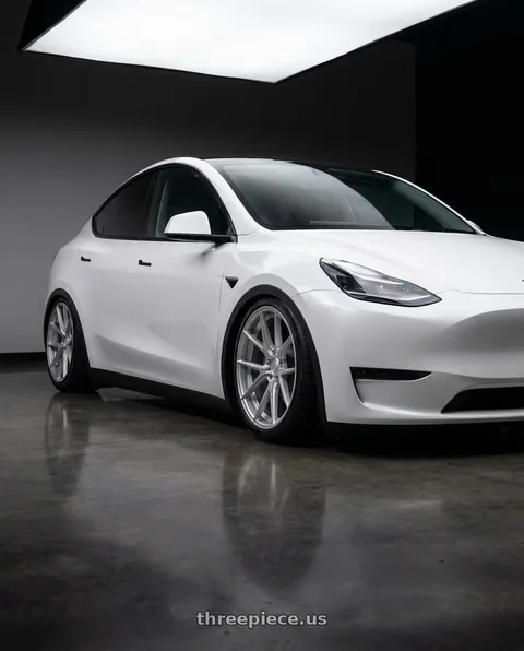 2024 Tesla Model Y with Aodhan AFF3 5x114.3 20x9+32 Gloss Silver Machined Face wheels