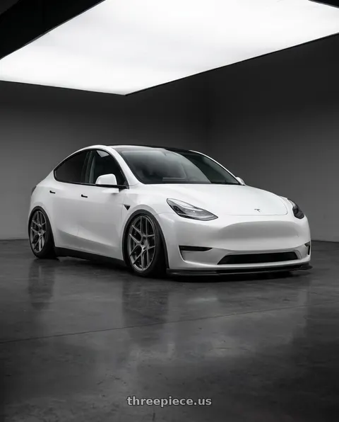 2024 Tesla Model Y with Aodhan AFF2 5x114.3 20x9+32 Matte Gray wheels